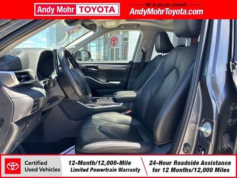 Certified 2021 Toyota Highlander Limited AWD/4WD image 10