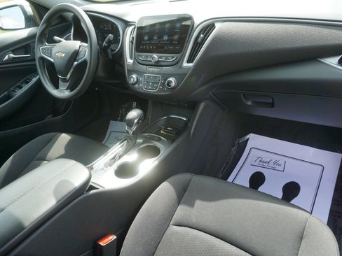 Used 2024 Chevrolet Malibu LT image 21