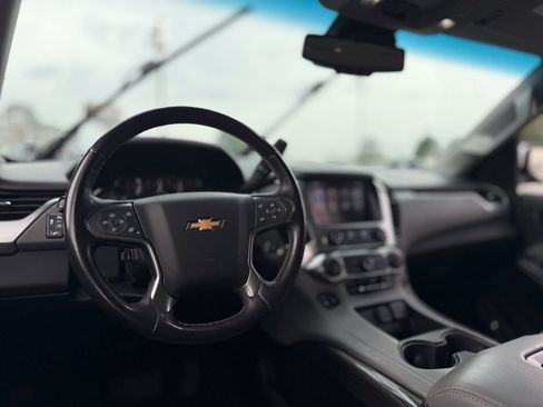 Used 2020 Chevrolet Tahoe LT w/ Luxury Package RWD image 32