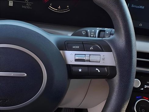 Used 2025 Hyundai Tucson SEL image 6