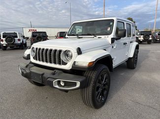 Used 2025 Jeep Wrangler Sahara w/ Safety Group video 2