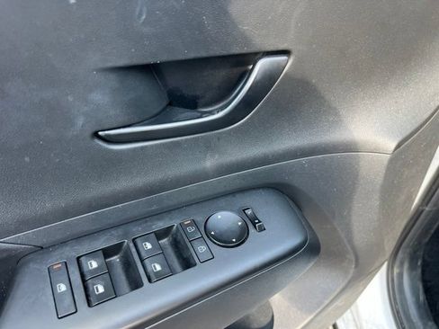 Used 2024 Hyundai Kona SEL FWD image 17
