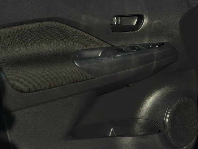 Used 2023 Nissan Kicks S w/ Interior Electronics Package FWD image 12