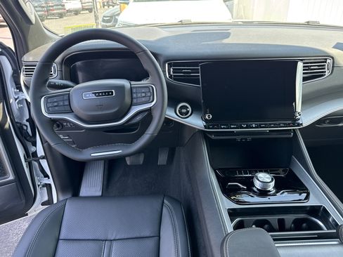 New 2025 Jeep Wagoneer Series II w/ HD Trailer Tow Package image 8