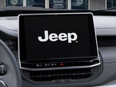 Used 2026 Jeep Compass Latitude AWD/4WD image 19
