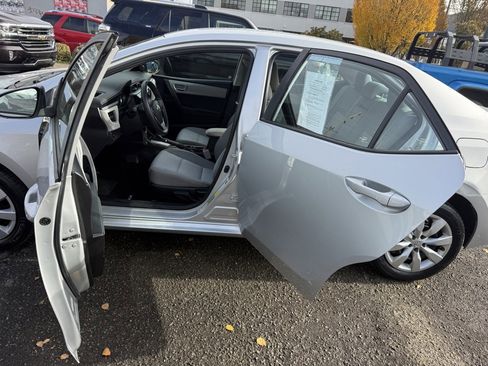 Used 2015 Toyota Corolla LE image 15