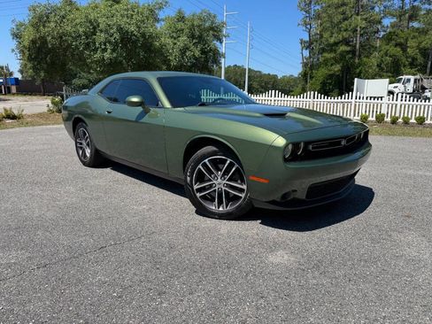 Used 2019 Dodge Challenger SXT AWD/4WD image 8