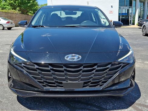 Certified 2023 Hyundai Elantra SEL w/ Convenience Package FWD image 2
