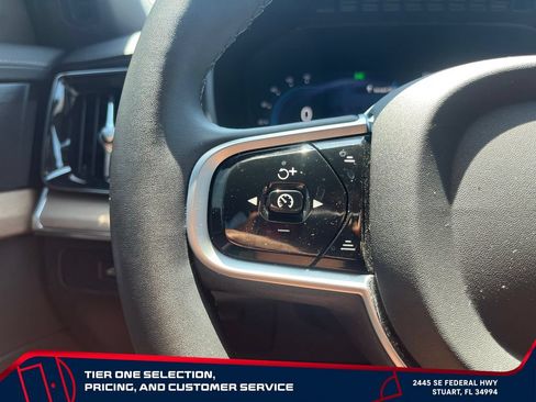 Used 2025 Volvo XC90 B6 Ultra w/ Protection Package Premier AWD/4WD image 24
