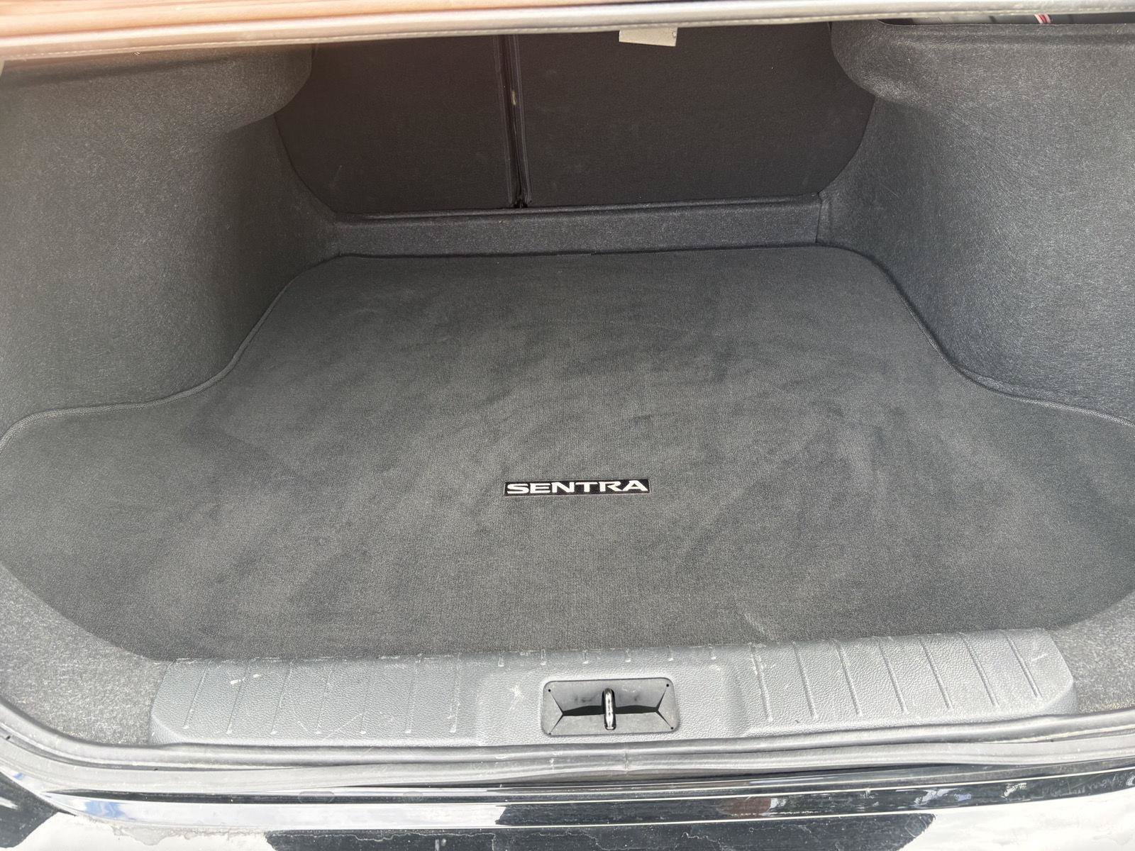 Used 2024 Nissan Sentra SV FWD image 24