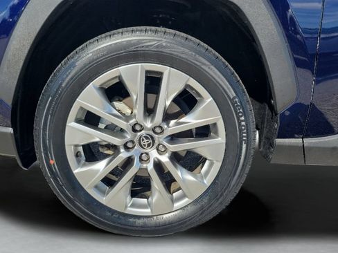 Certified 2020 Toyota RAV4 Limited FWD image 25