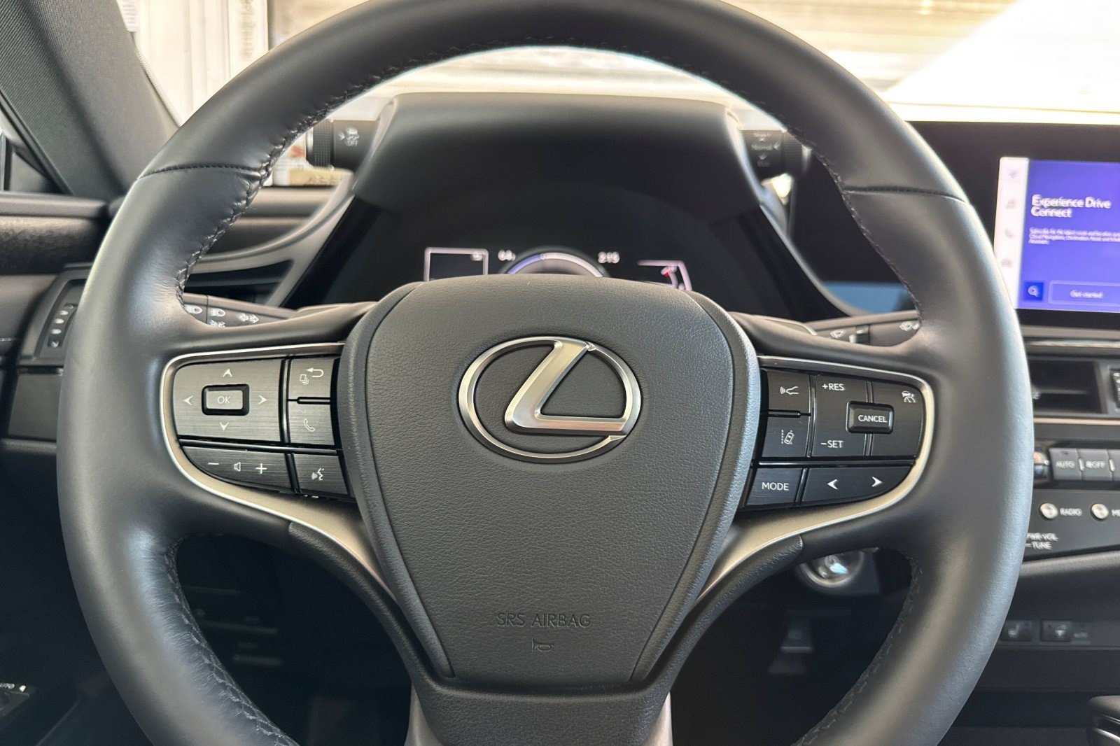 Certified 2025 Lexus ES 300h w/ Premium Package FWD image 28