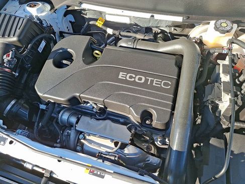 Used 2022 Chevrolet Equinox LT image 24