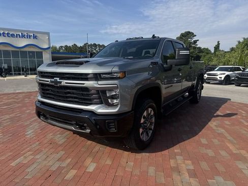 Used 2024 Chevrolet Silverado 2500 Custom w/ Custom Value Package AWD/4WD image 32