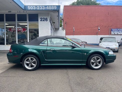 Used 2001 Ford Mustang Convertible RWD image 6