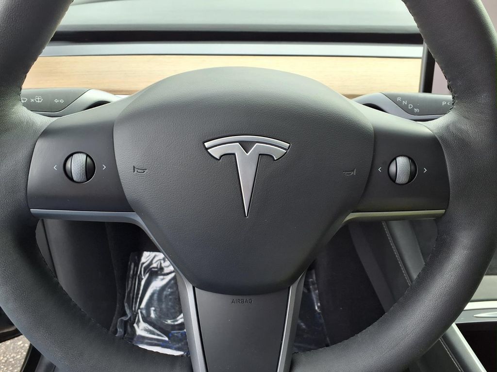Used 2021 Tesla Model Y 2WD image 8