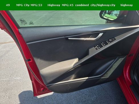 Used 2024 Kia Niro LX image 21