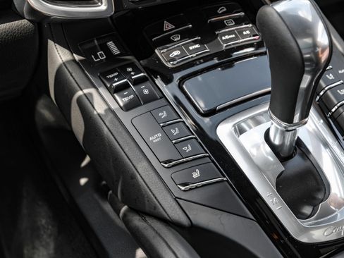 Used 2016 Porsche Cayenne AWD/4WD image 27