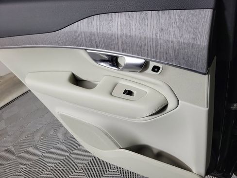 Used 2023 Volvo XC90 B6 Plus w/ Protection Package Premier image 20