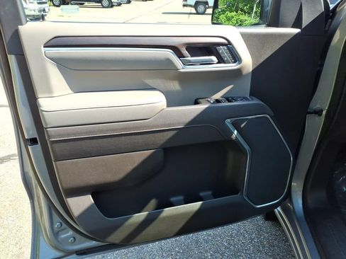 Used 2025 GMC Sierra 1500 SLT AWD/4WD image 22
