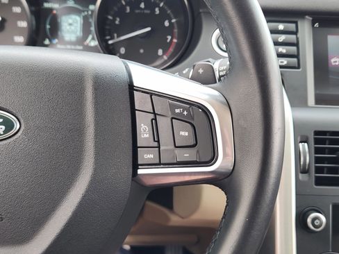 Used 2019 Land Rover Discovery Sport HSE AWD/4WD image 26