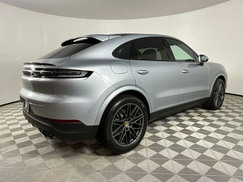 Used 2024 Porsche Cayenne Coupe image 5