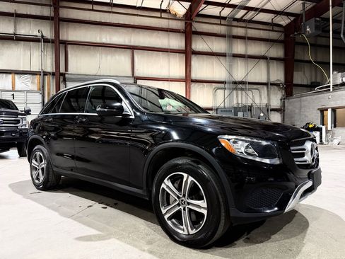 Used 2018 Mercedes-Benz GLC 300 image 1