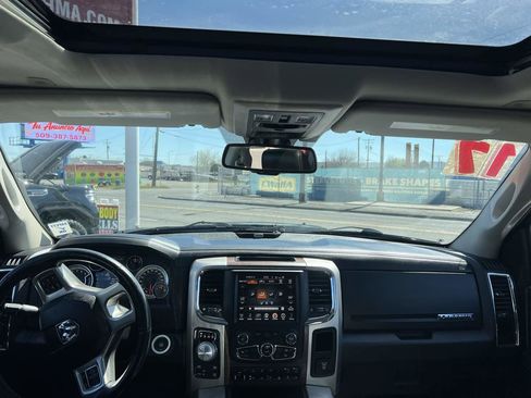 Used 2017 RAM 1500 Laramie w/ Convenience Group AWD/4WD image 10