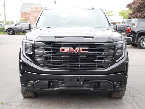 Used 2023 GMC Sierra 1500 Pro w/ Graphite Edition AWD/4WD image 6