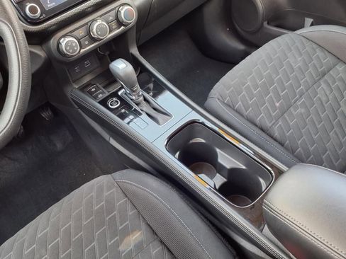 Used 2023 Nissan Kicks SV image 16