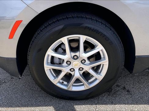 Used 2023 Chevrolet Equinox LS AWD/4WD image 8