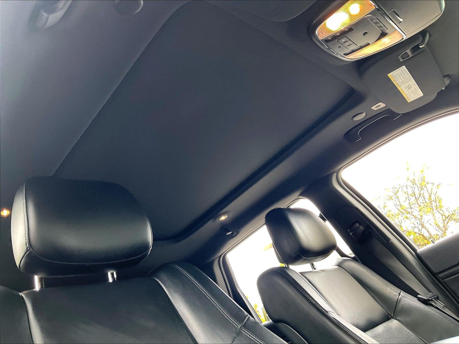 Used 2019 Jeep Grand Cherokee Limited w/ Luxury Group II AWD/4WD image 29