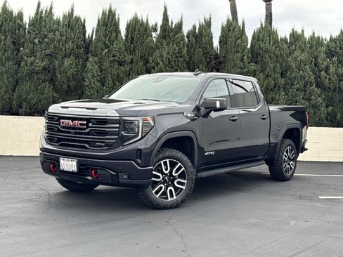 Used 2022 GMC Sierra 1500 AT4 w/ AT4 Premium Package image 1
