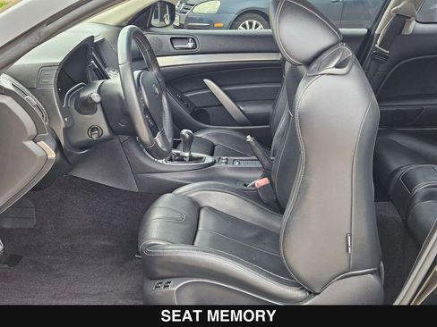 Used 2011 INFINITI G37 Sport image 11