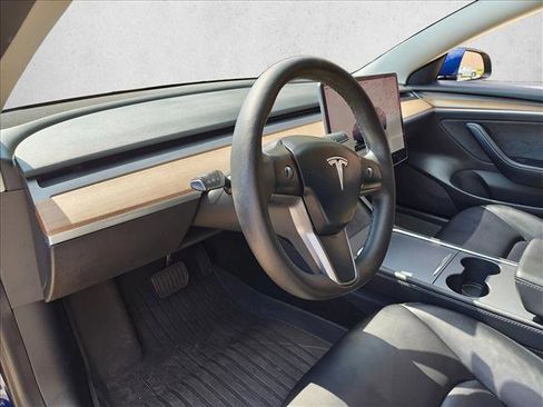 Used 2022 Tesla Model 3 Long Range AWD/4WD image 11