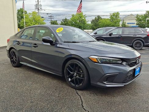 Used 2024 Honda Civic Sport image 3