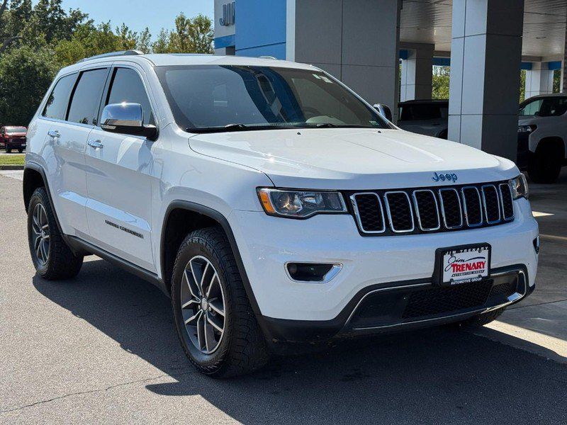 Used 2018 Jeep Grand Cherokee Limited AWD/4WD image 2