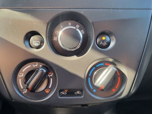 Used 2018 Nissan Versa S Plus image 31