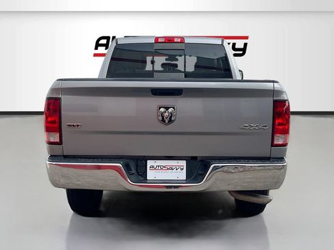 Used 2020 RAM 1500 Classic SLT AWD/4WD image 6