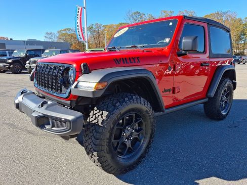 Used 2025 Jeep Wrangler Sport image 3