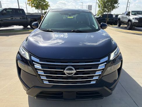 Used 2024 Nissan Rogue SV FWD image 8