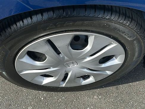 Used 2013 Honda Insight LX image 18