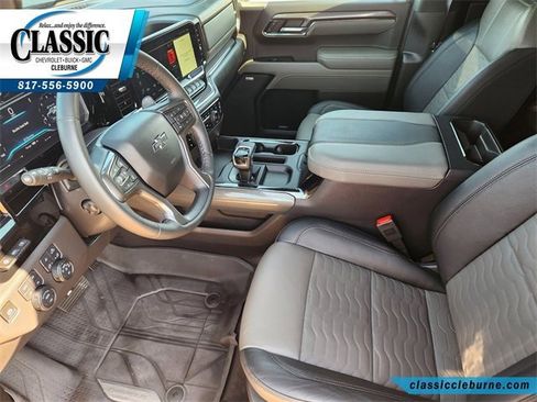 Used 2024 Chevrolet Silverado 1500 ZR2 w/ Technology Package image 13