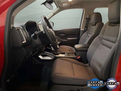 Used 2025 Nissan Frontier SV image 55