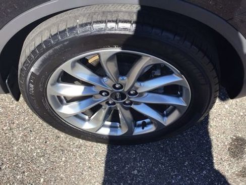 Used 2022 Lincoln Corsair Standard w/ Premium Package image 13