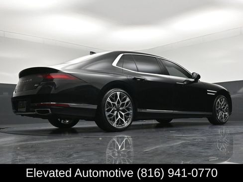 Used 2024 Genesis G90 3.5T AWD/4WD image 32