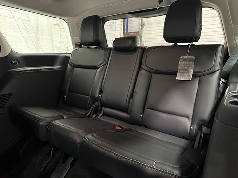 Used 2025 Ford Expedition Platinum AWD/4WD image 47