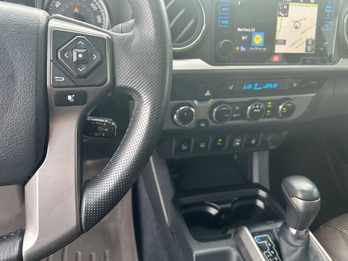 Used 2017 Toyota Tacoma Limited w/ Tow Package AWD/4WD image 22