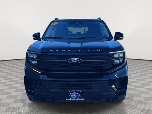 Certified 2025 Ford Expedition Active image 2