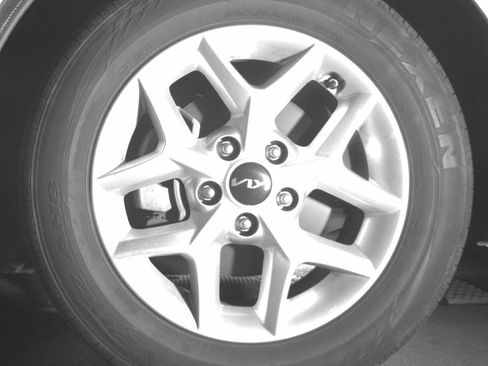 Used 2025 Kia Soul LX w/ LX Technology Package FWD image 9